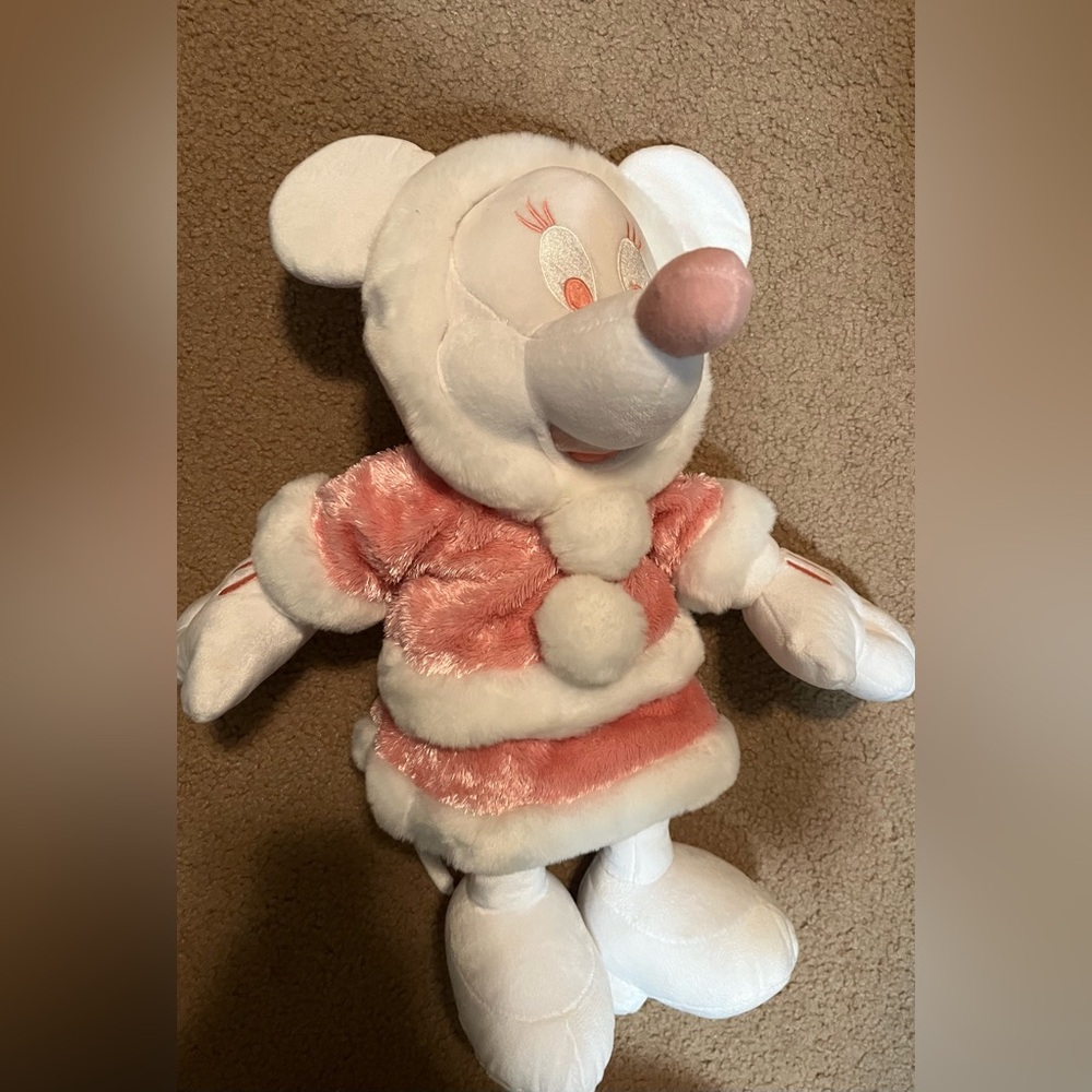 Minnie Mouse Disney Store Exclusive 🩷🤍🩷🤍🩷